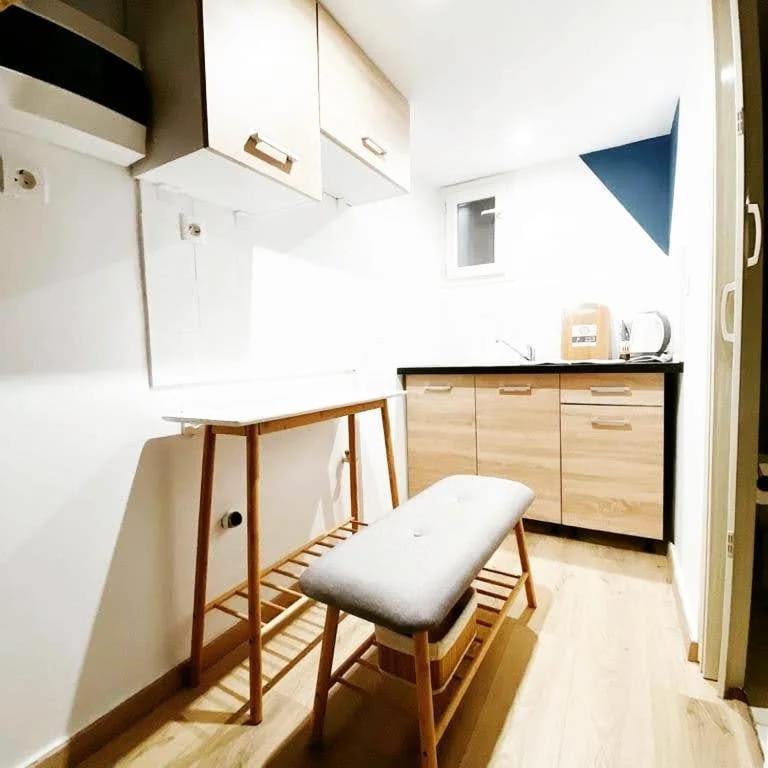 Апартаменты Velestinou Private Maisonette Афины Экстерьер фото