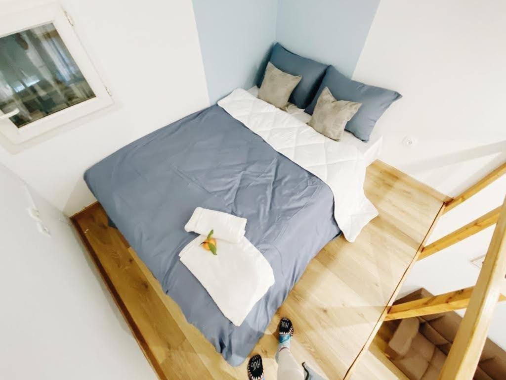 Апартаменты Velestinou Private Maisonette Афины Экстерьер фото